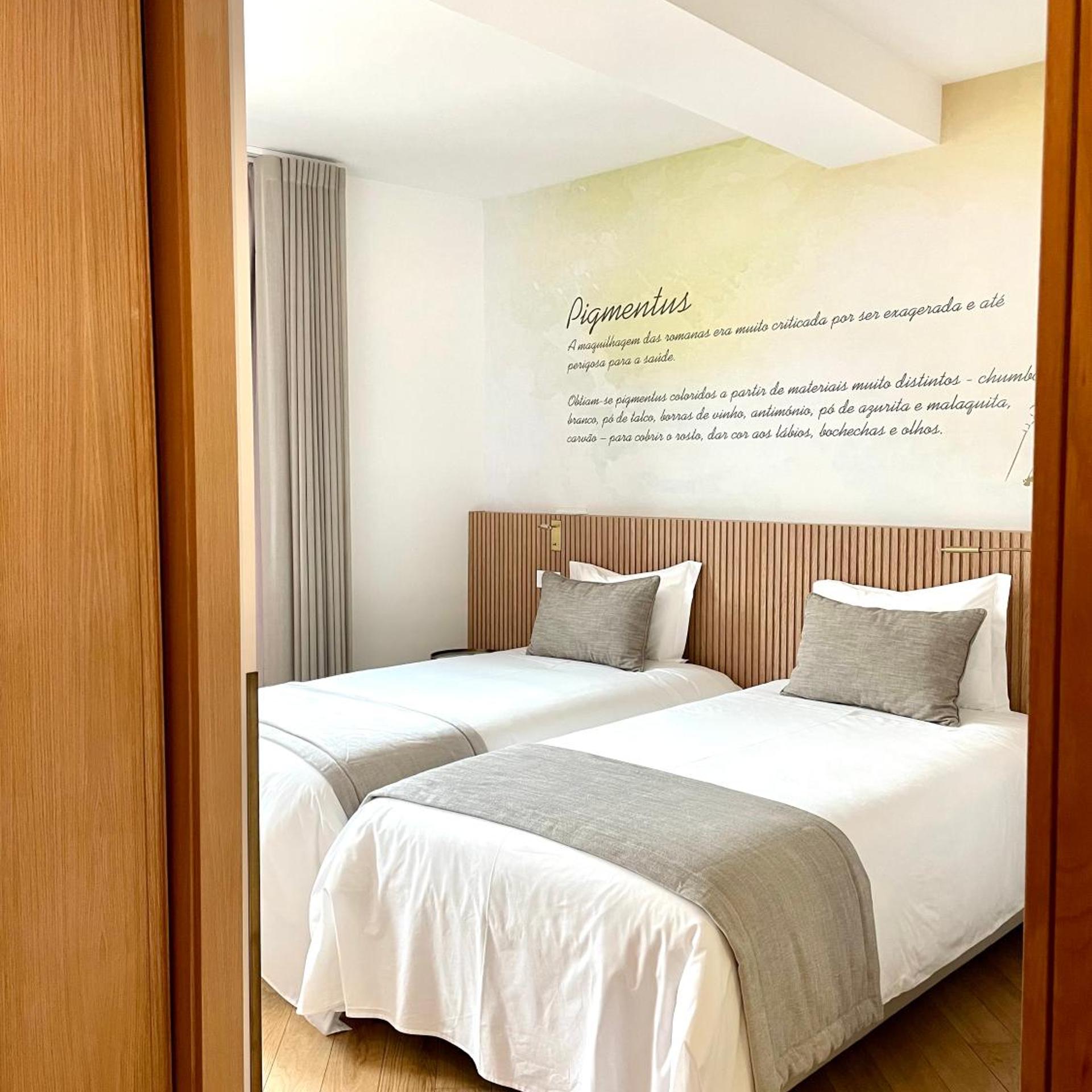 Room, Twin Beds