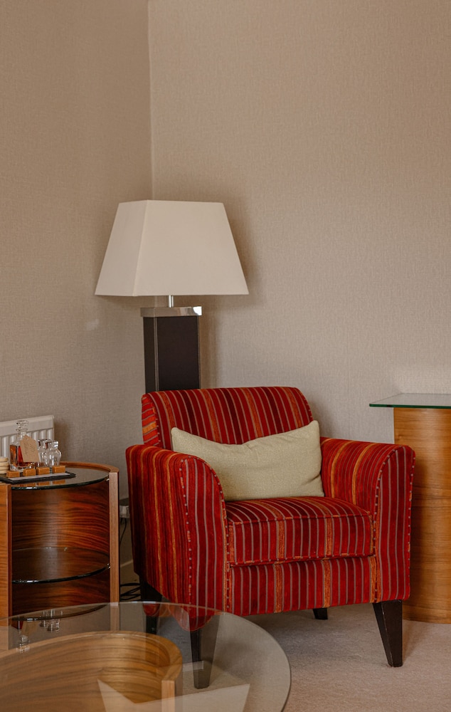 AIRDS HOTEL 20/50