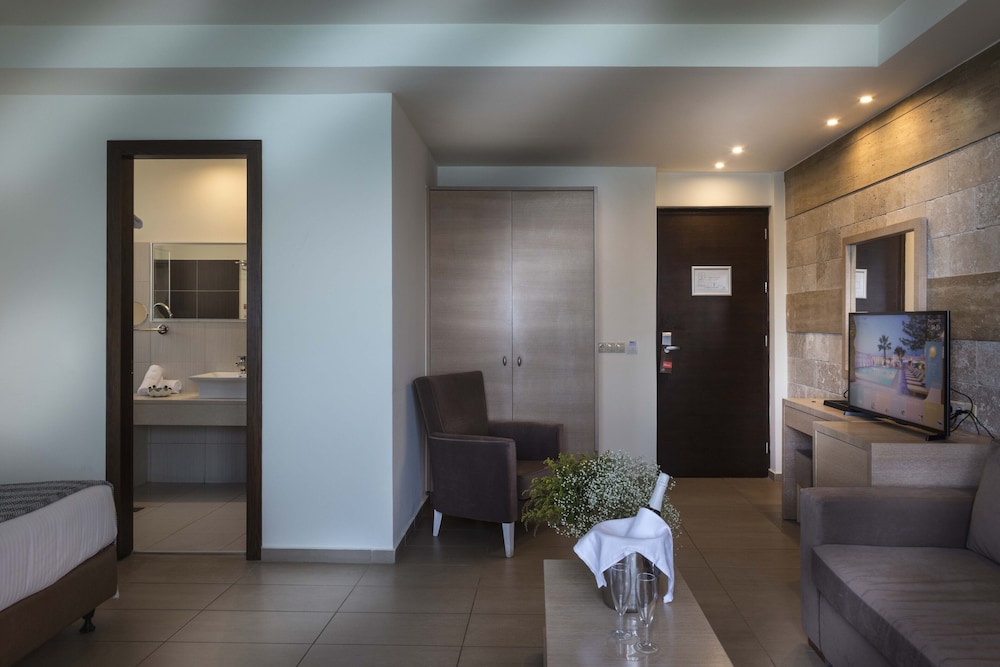 Glaros Beach Hotel 21/50