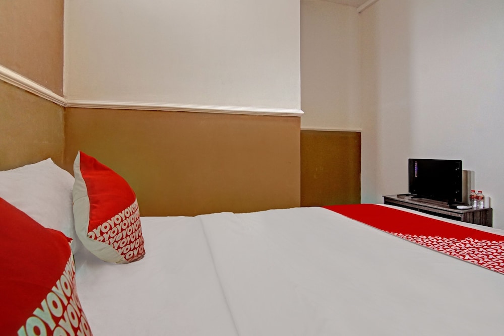 OYO 90358 Poris Residence 13/19