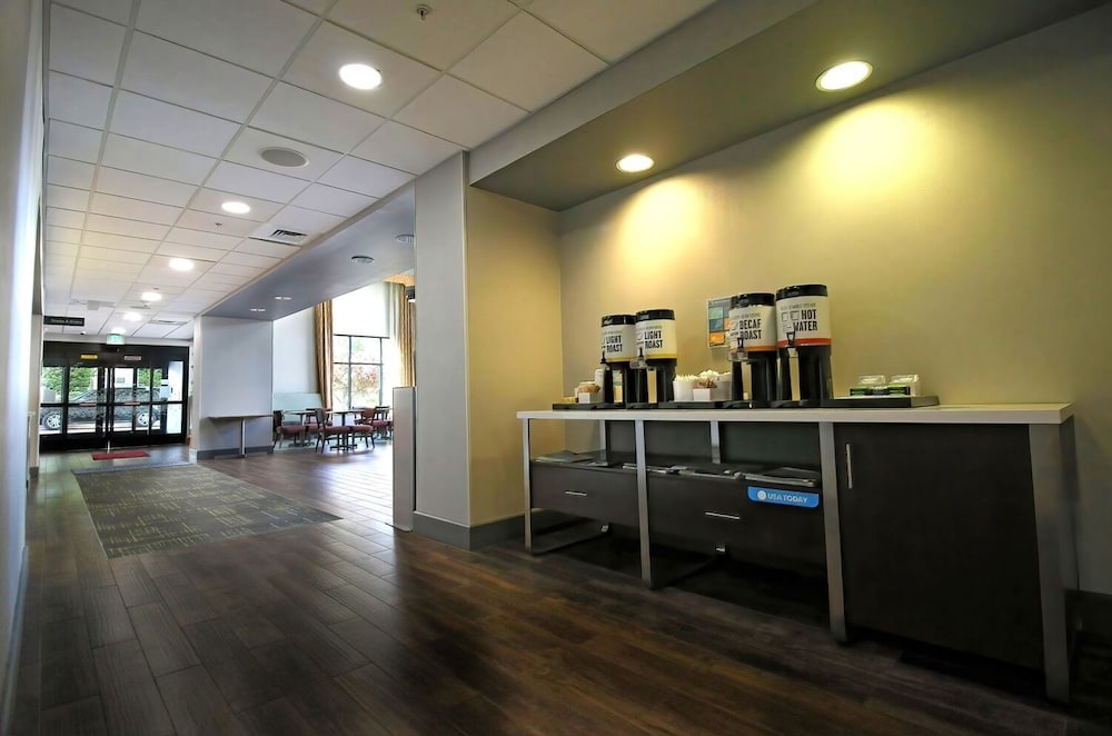 Hampton Inn & Suites Tacoma 11/46