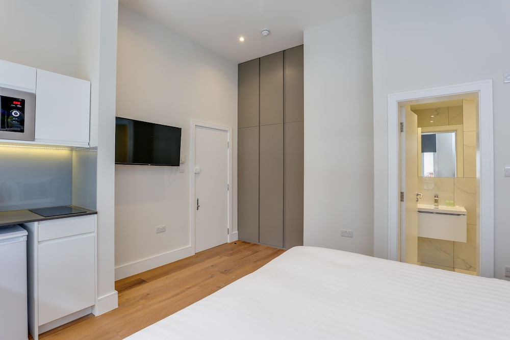 Queensborough Terrace Serviced Apartments 10/50