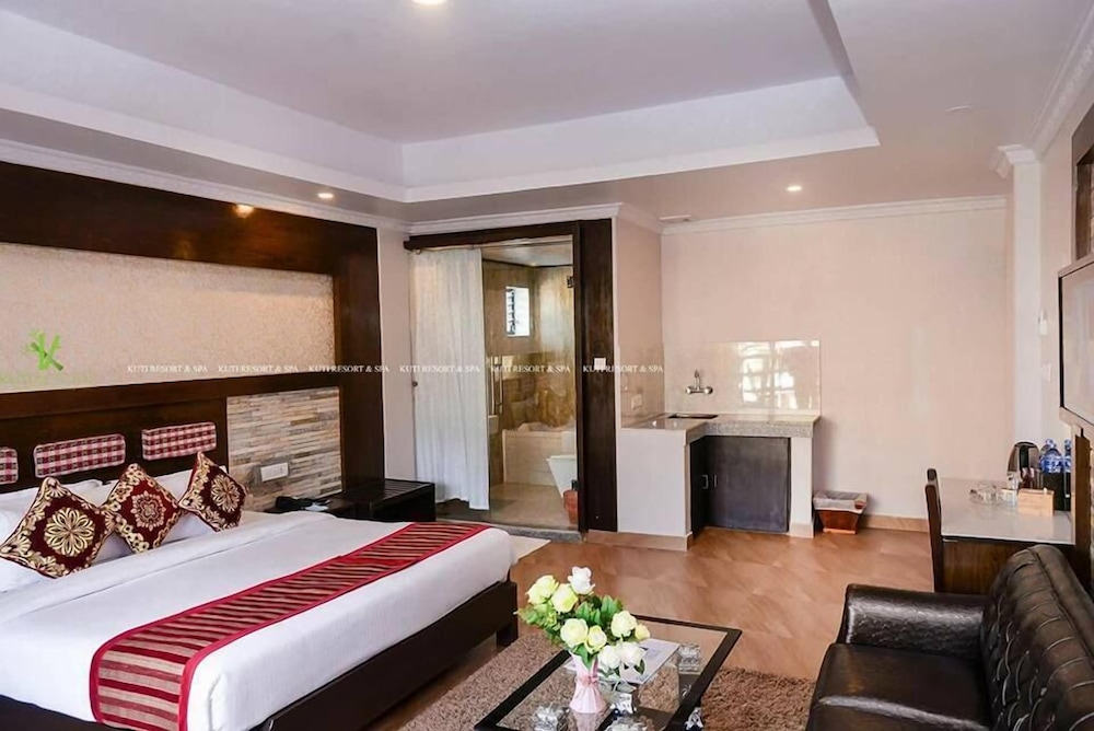 Kuti Resort And Spa 18/65