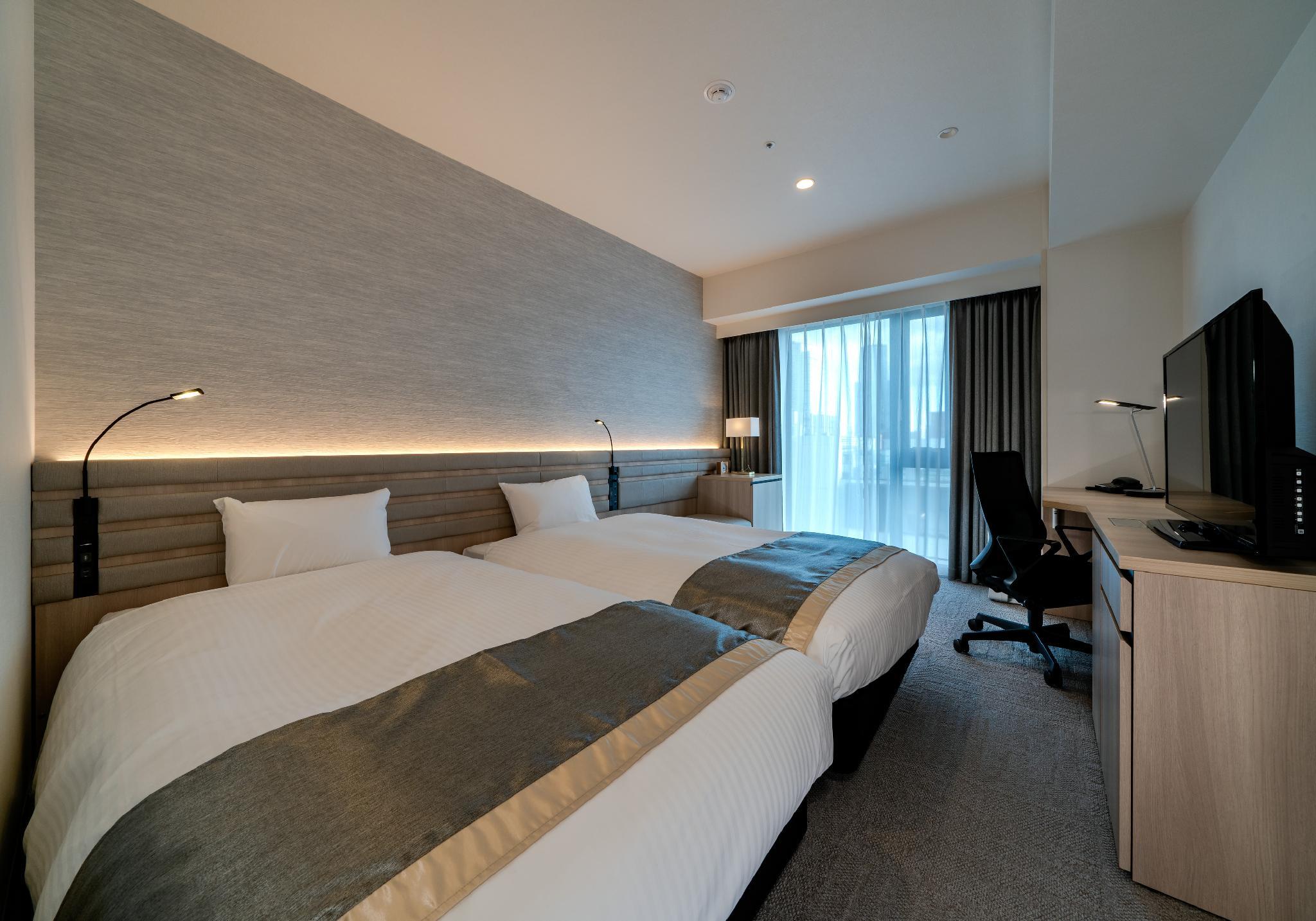 Moderate, Single, Twin Beds