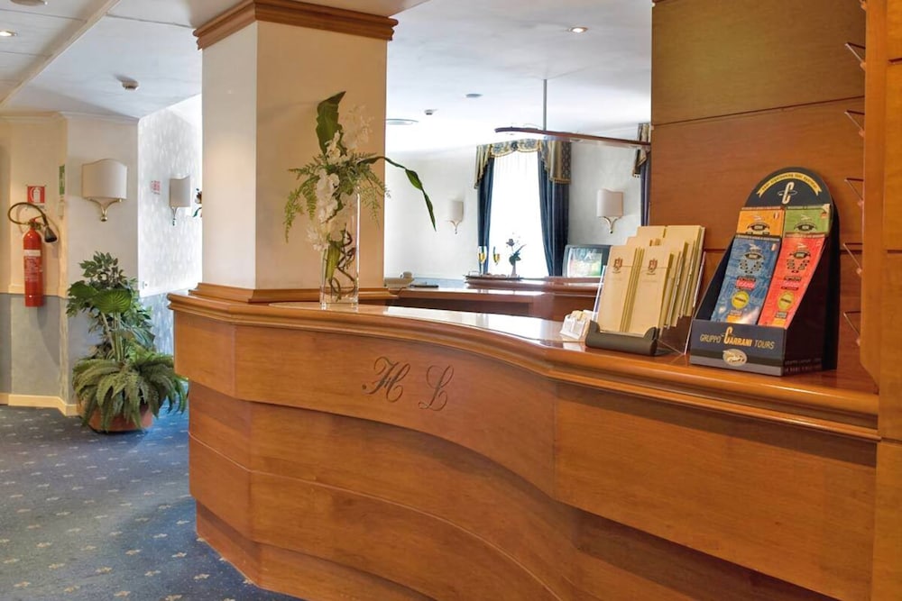 Hotel Laura 8/55