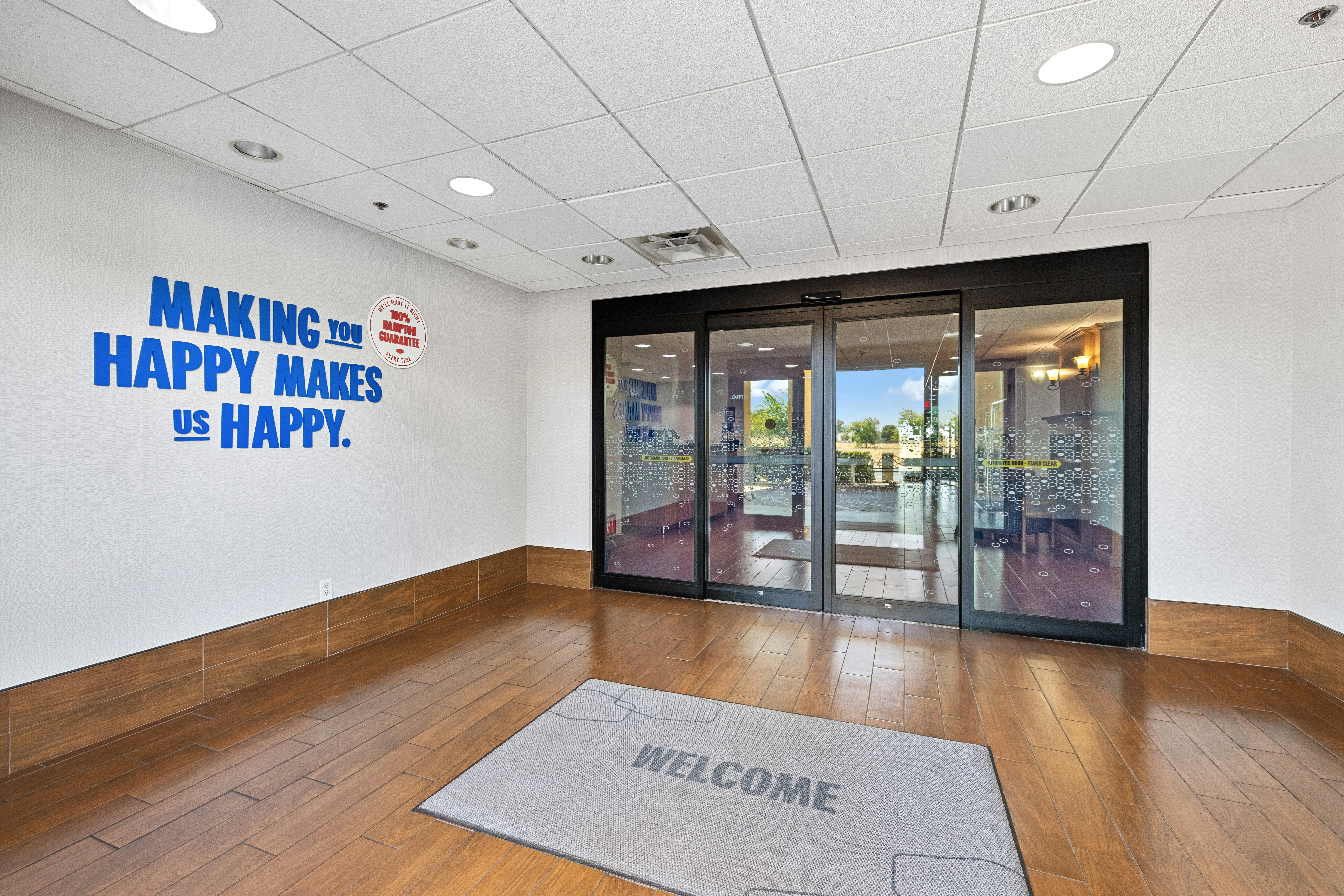 Hampton Inn Suites Madera 7/47