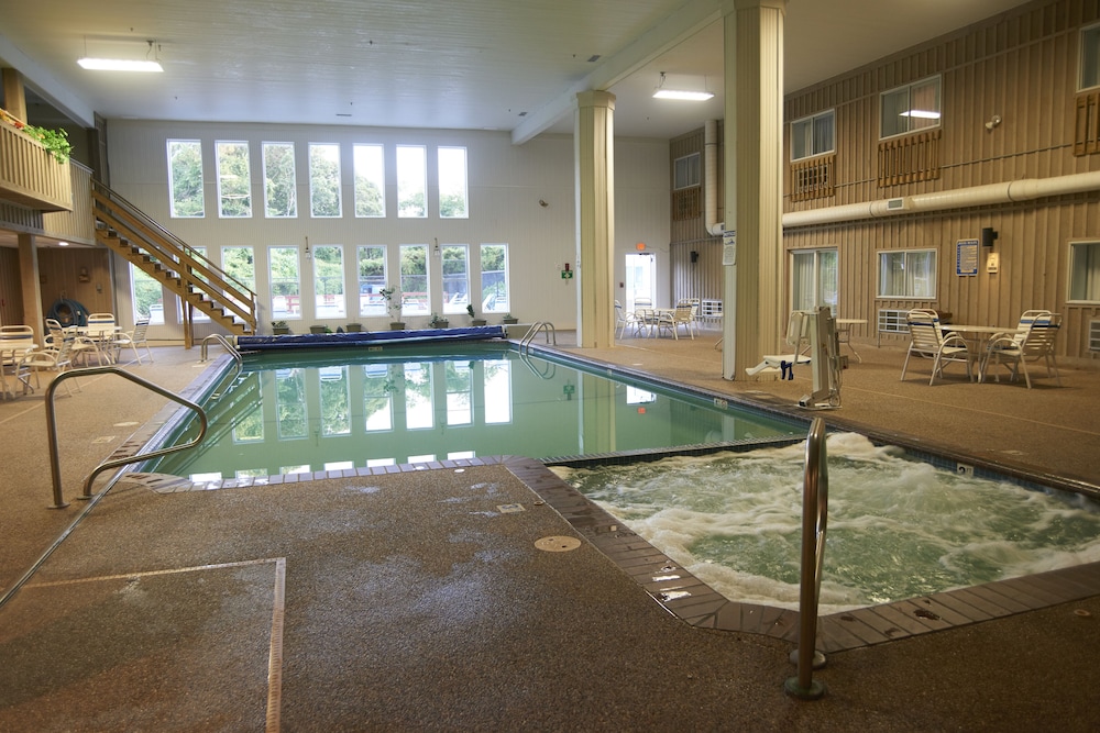 Sandwich Lodge & Resort 30/60