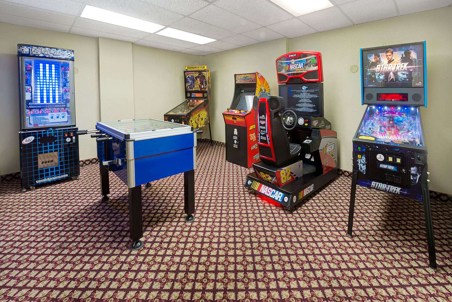 Ramada by Wyndham Niagara Falls/Fallsview 8/11