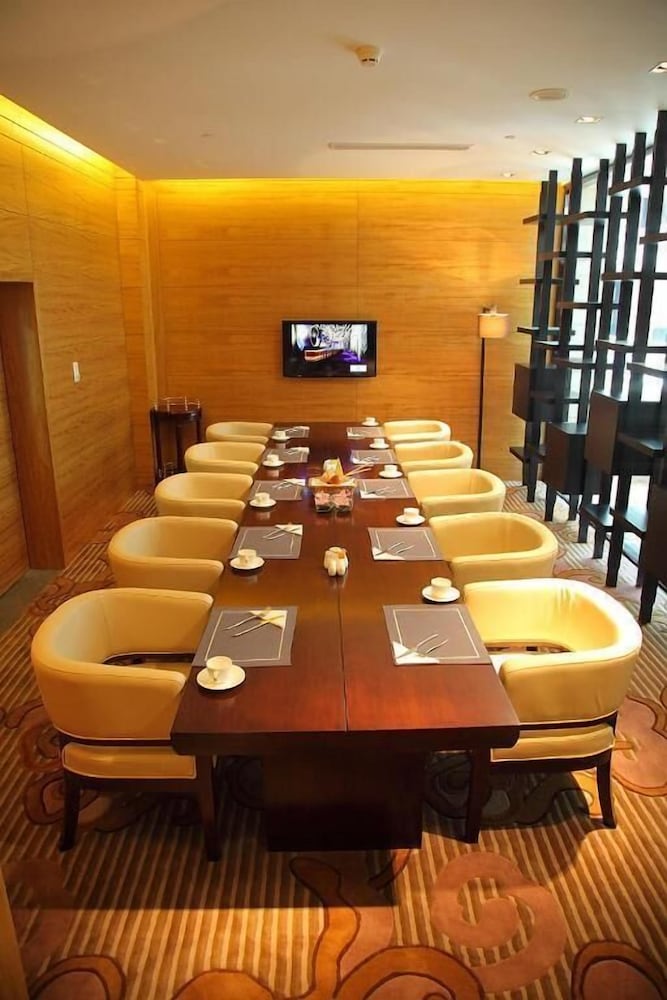 Shanghai Hongqiao Airport Boyue Hotel - AirChina 42/50