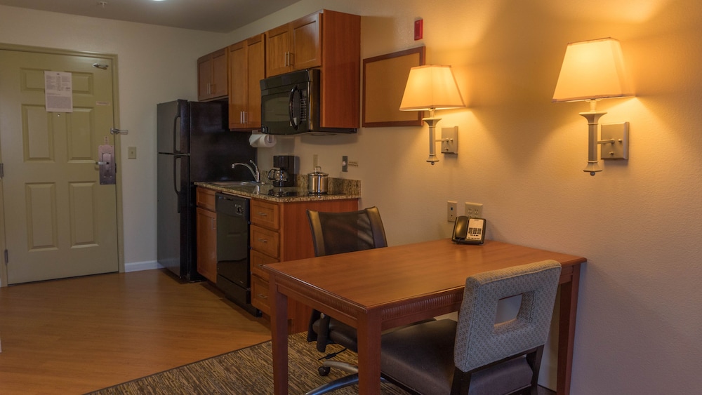 CANDLEWOOD SUITES ABILENE 25/44