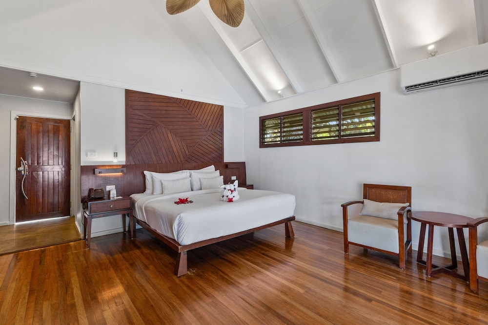 Premium, King Bed, Water Front