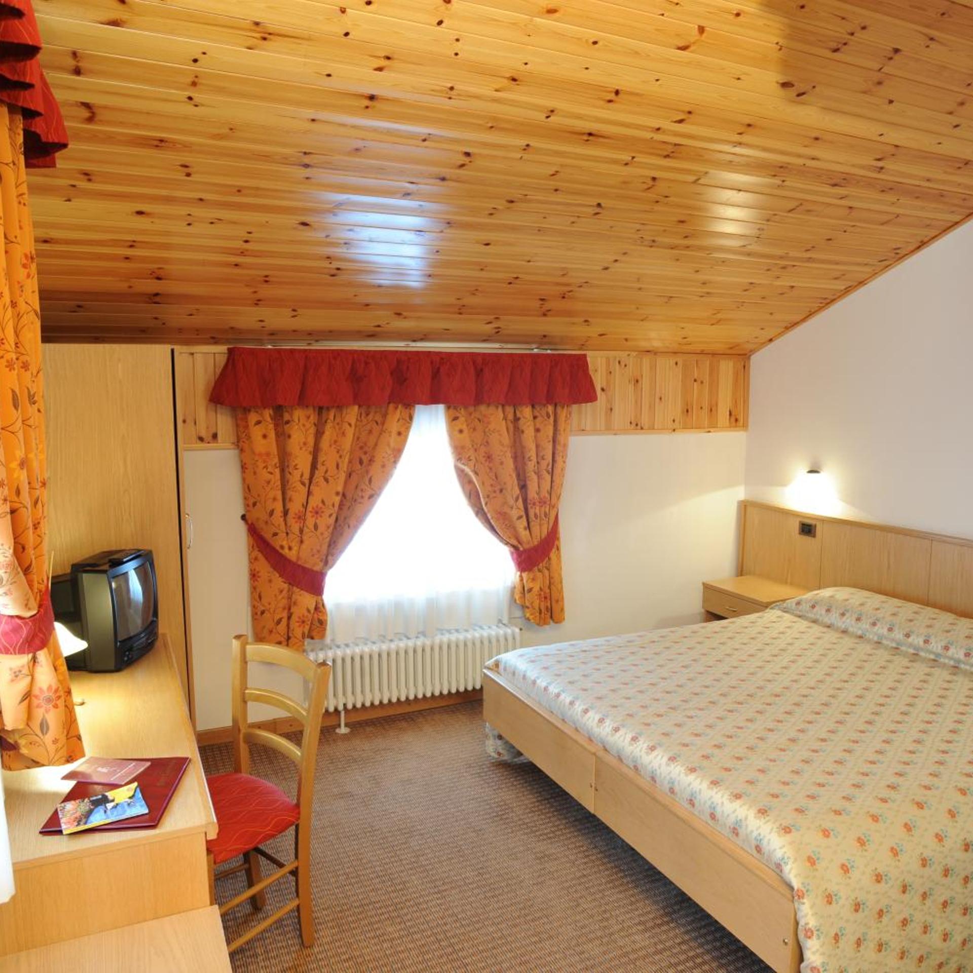 Room, Double Bed