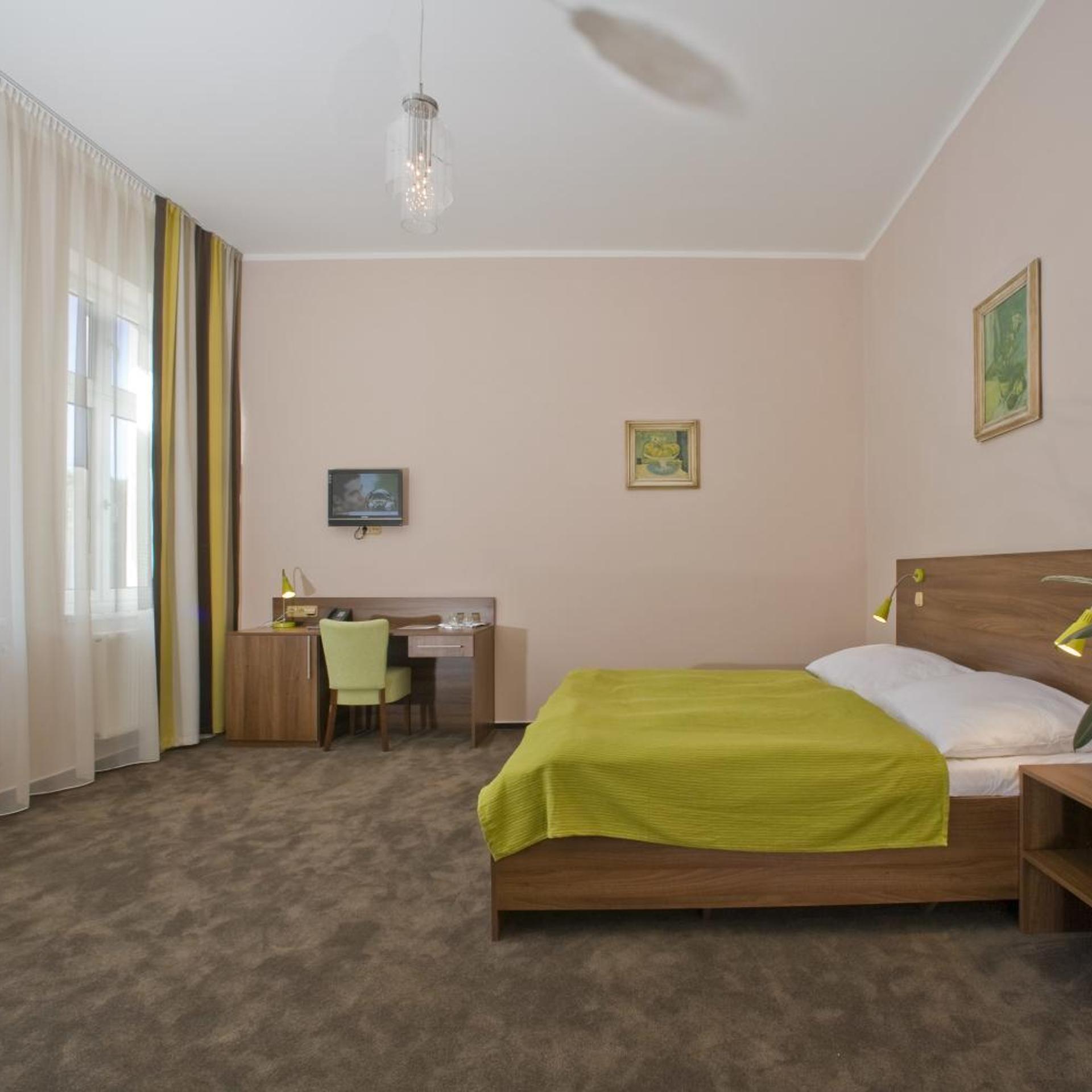 Zamecek Hotel 16/50