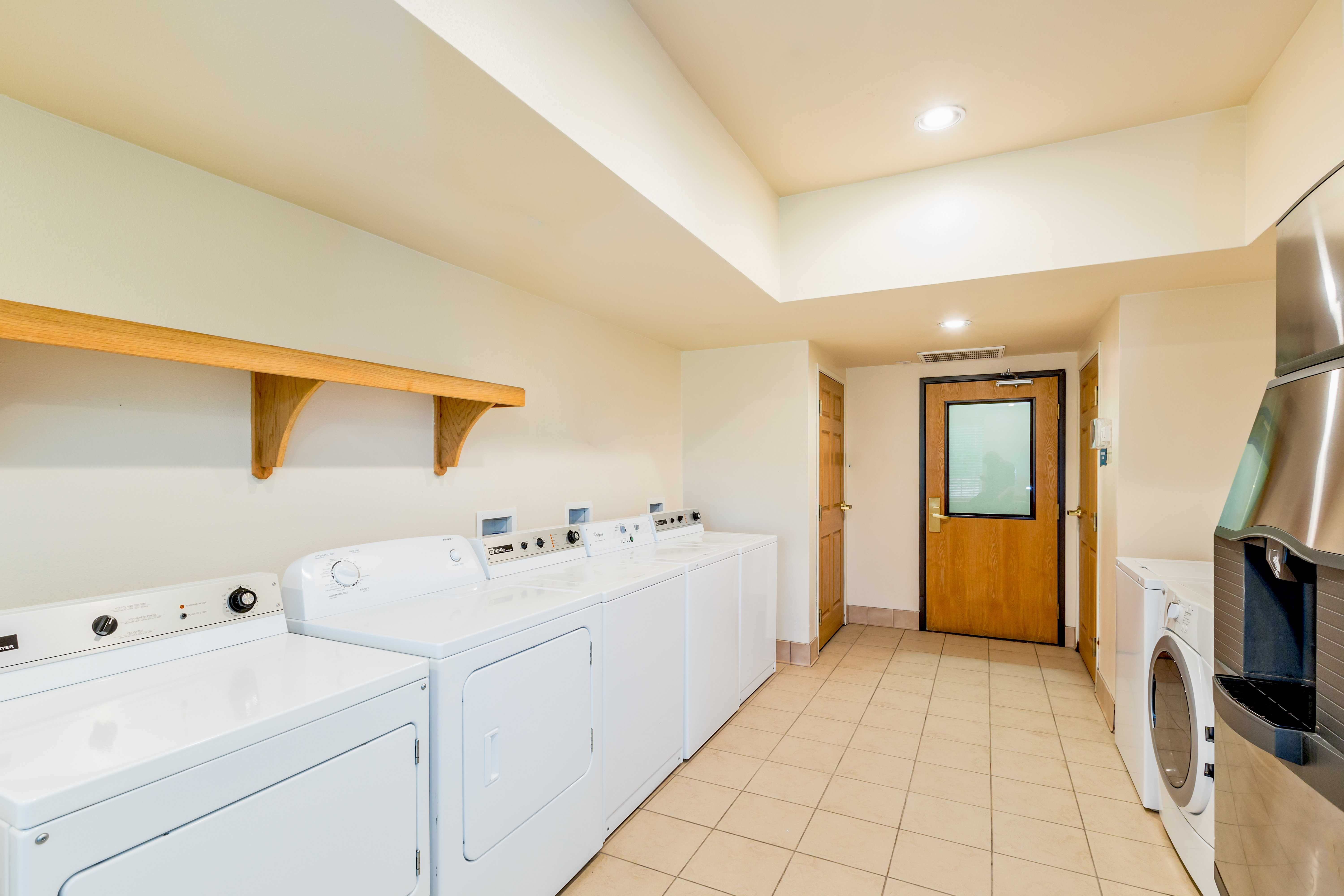 STAYBRIDGE SUITES BROWNSVILLE 73/73