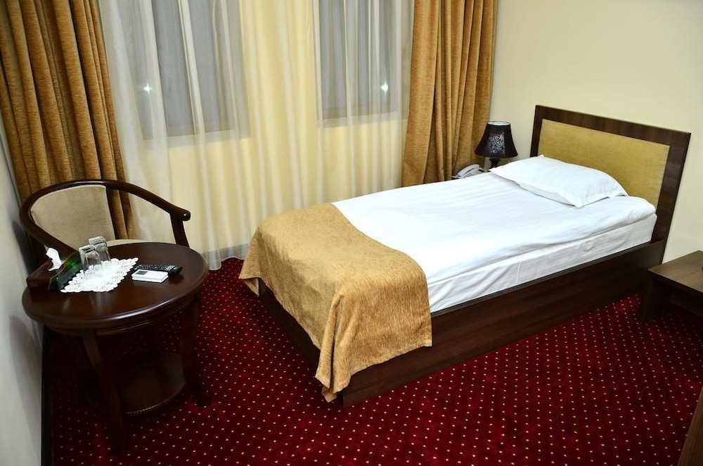 Hotel Diyora 25/37
