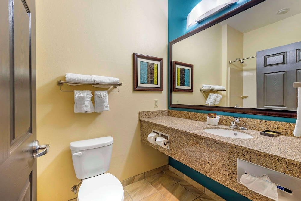 جناح بسريرين كوين بمطبخ، Best Western Plus Patterson Park Inn 4/5