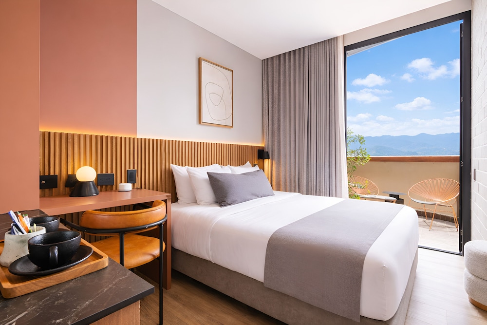 غرفة سوبيريور بسرير كوين بشرفة، Heiss Hotel 6/10