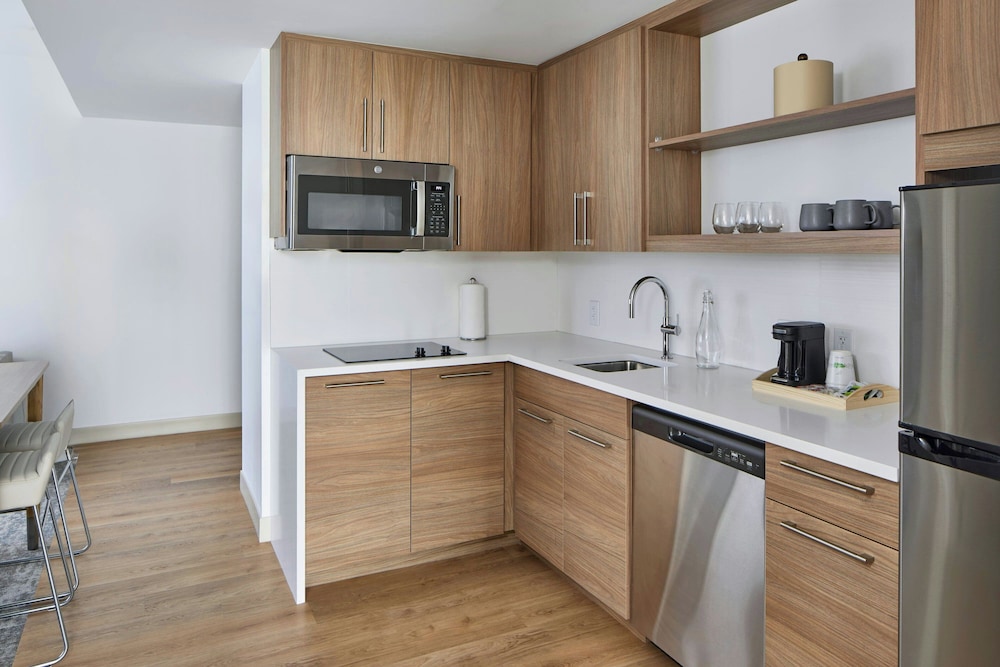 Element Atlanta Perimeter Center 7/50