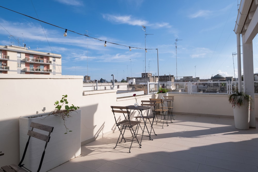 Ada Suites 55/62