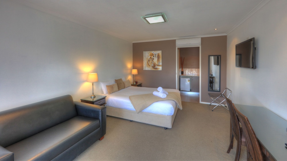 Pevensey Motor Lodge 27/52