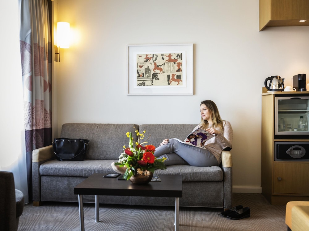 NOVOTEL READING CENTRE 57/80