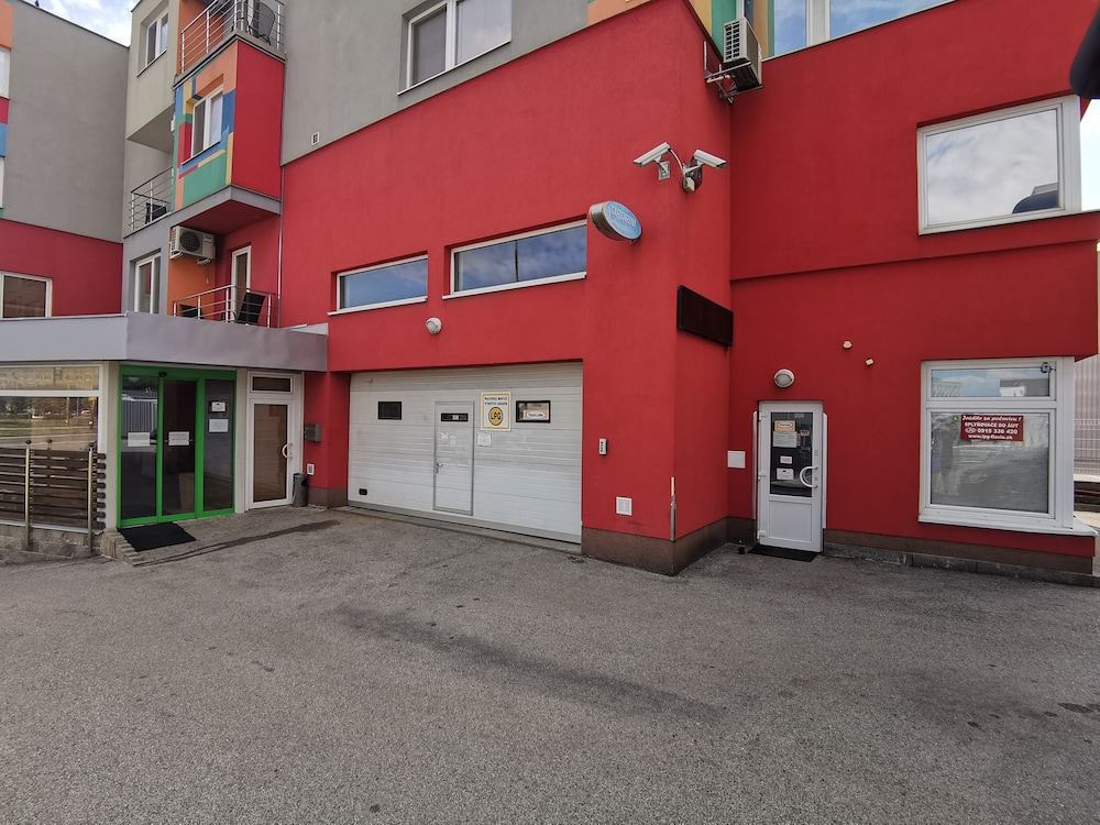 Garni Hotel Muza 40/50