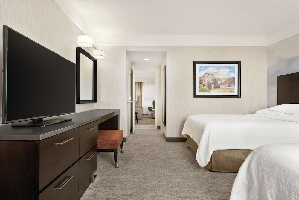 Embassy Suites by Hilton Chicago North Shore Deerfield 16/65