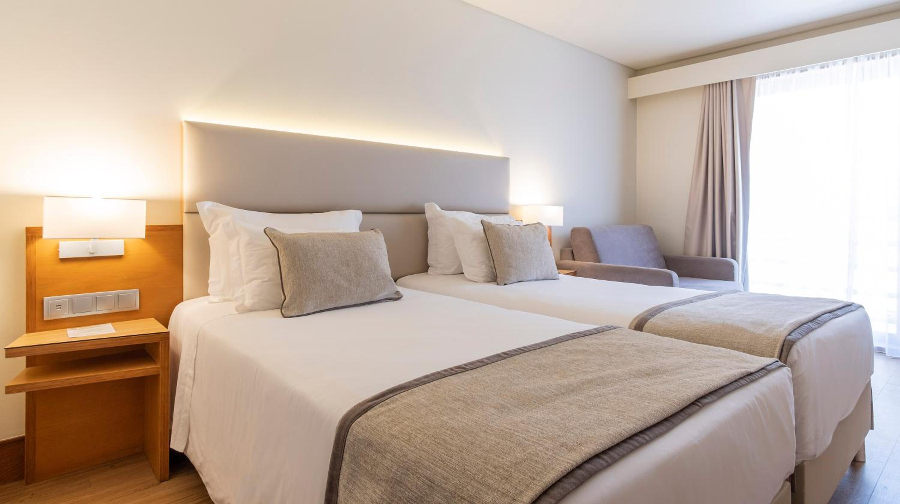 Room, Double or Twin Bed