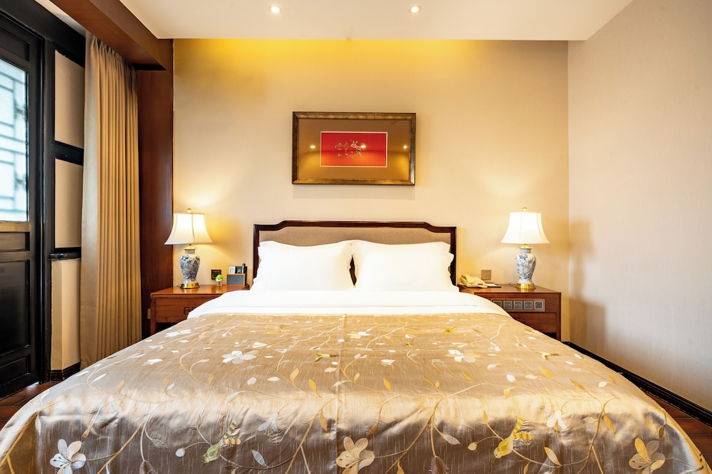 SUPERIOR, DOUBLE BED