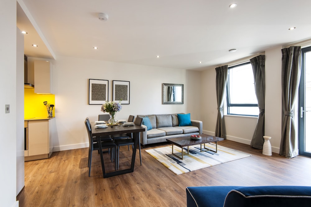 Twyne House Apartments 50/60