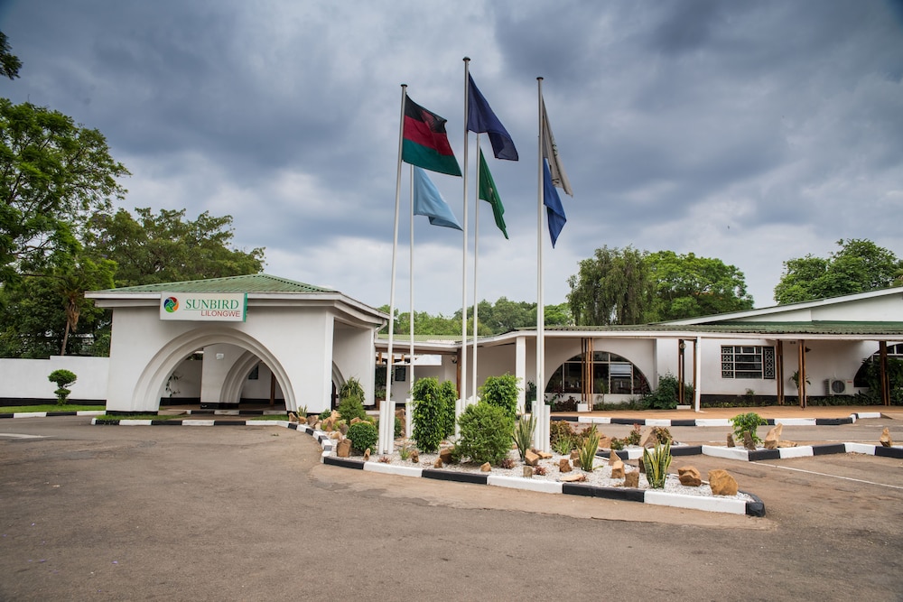 SUNBIRD LILONGWE 56/64