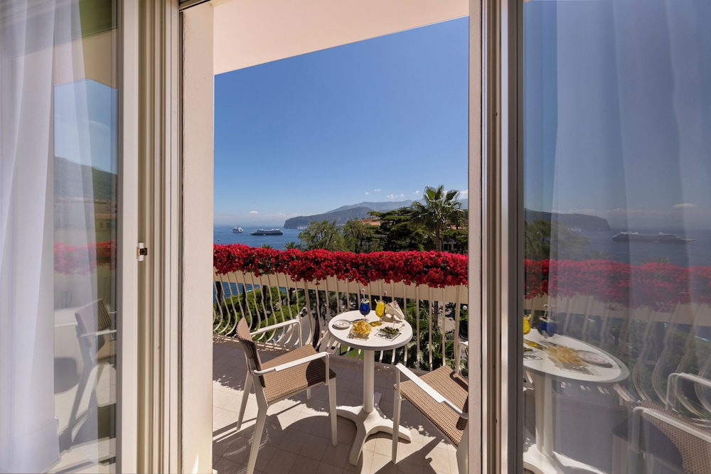 Hotel Continental Sorrento 73/73