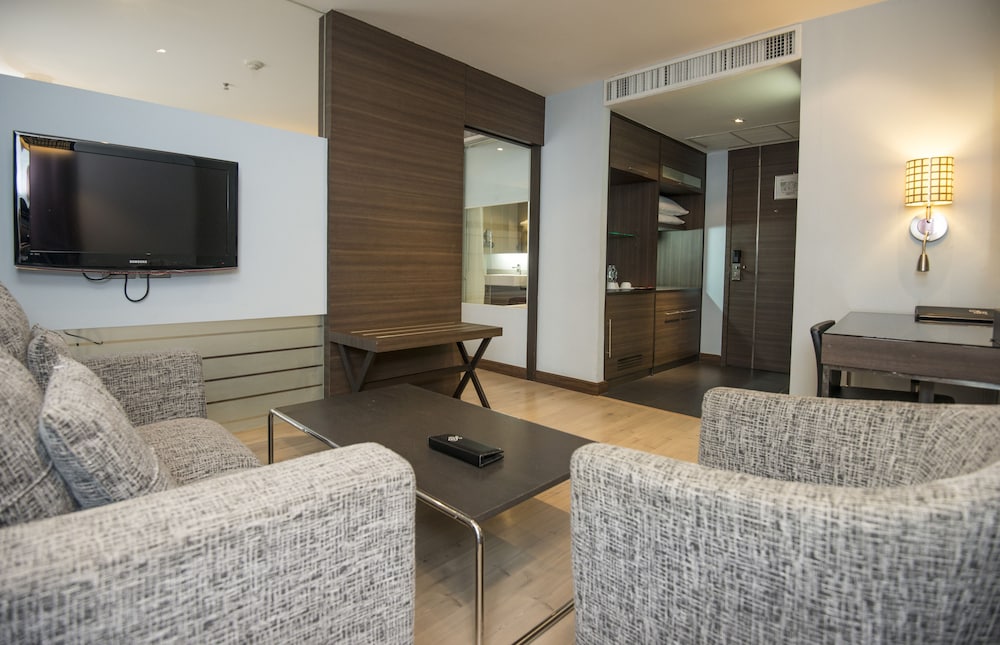 S Sukhumvit Suites Hotel 27/57