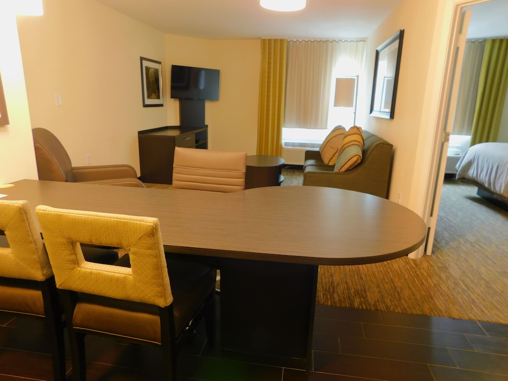 Candlewood Suites SAN ANTONIO AIRPORT 43/45
