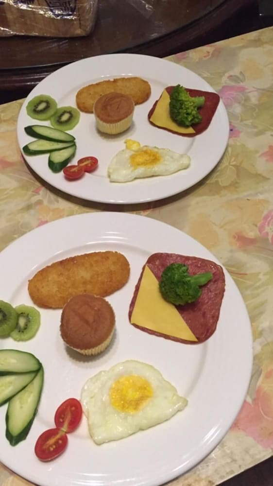 Ri Yue Hu Pan Hotel 18/28