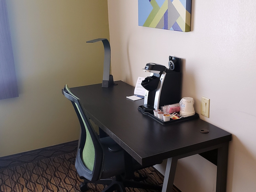 Holiday Inn Express Hotel Suites San Angelo 56/58
