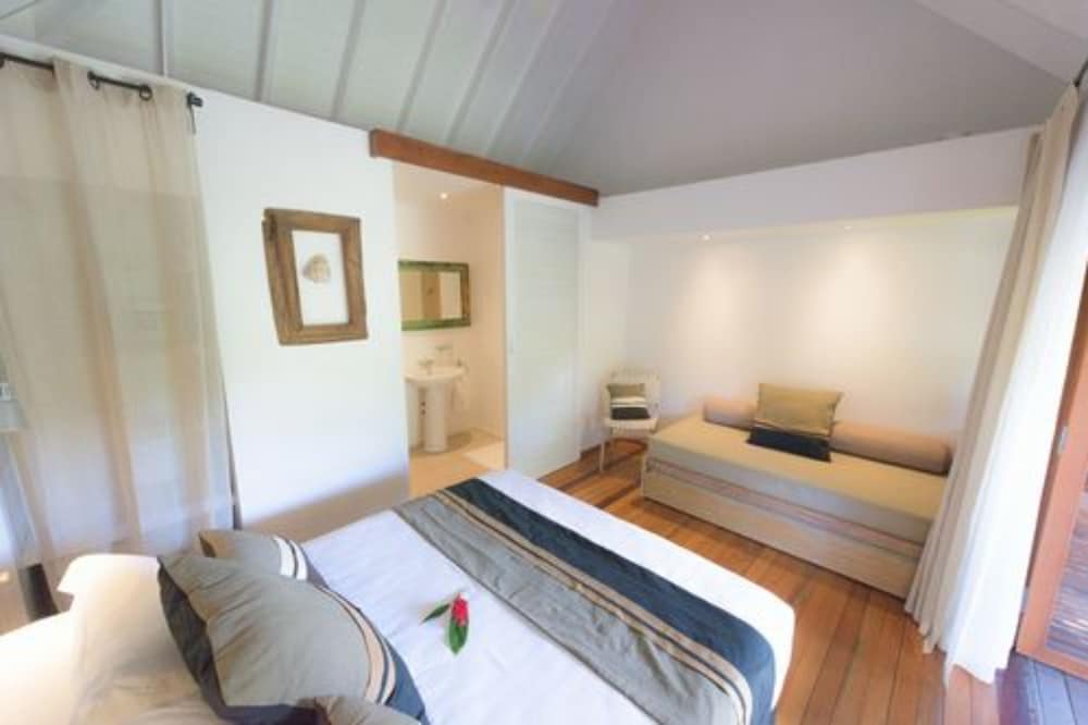 Moorea Beach Lodge 13/65