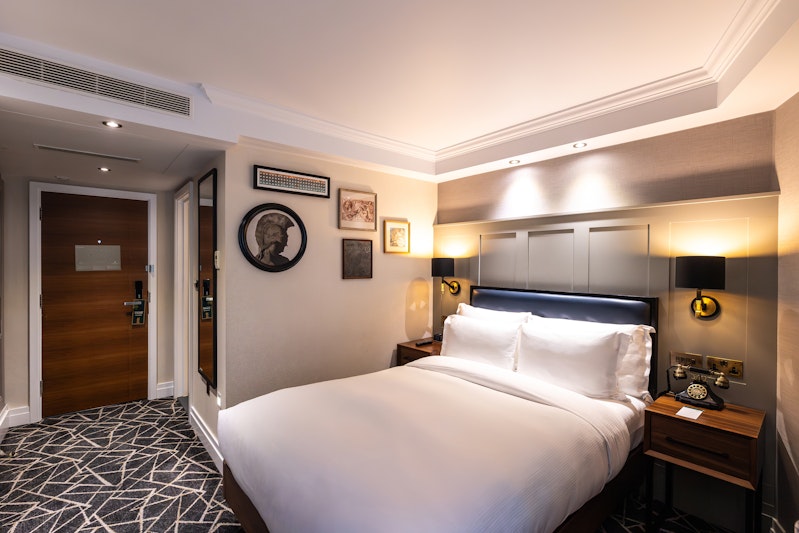 100 Queens Gate Hotel Curio Collection By Hilton 7/28