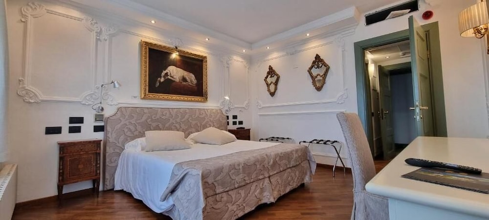RELAIS DU SILENCE ALBERGO RELAIS I DUE ROCCOLI 11/50