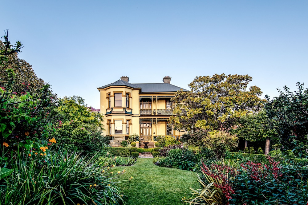 The Corinda Collection 3/50