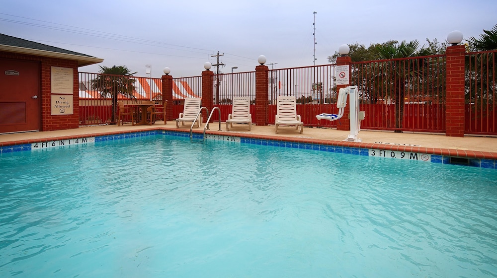 Best Western Giddings Inn And Suites 3/34