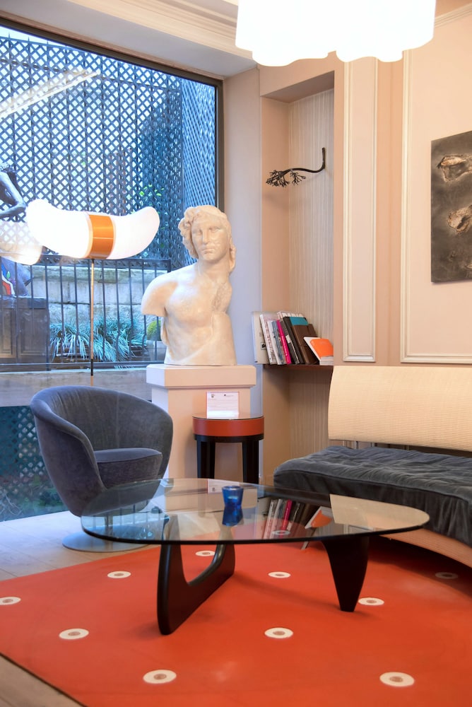 Hotel Zelie Champs-Elysees 42/50