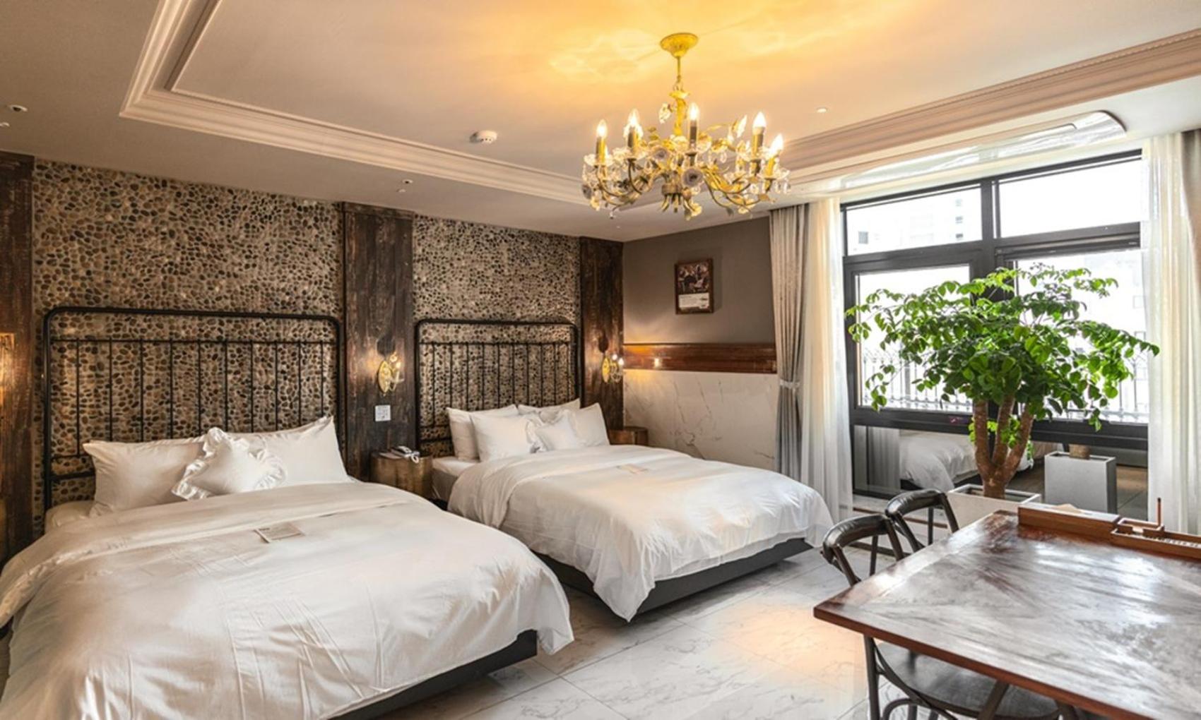 Signature, Wellness, Family, Suite, 2 Beds، February Hotel Dongseongro 2/3