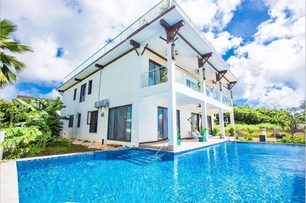 Luxury, House