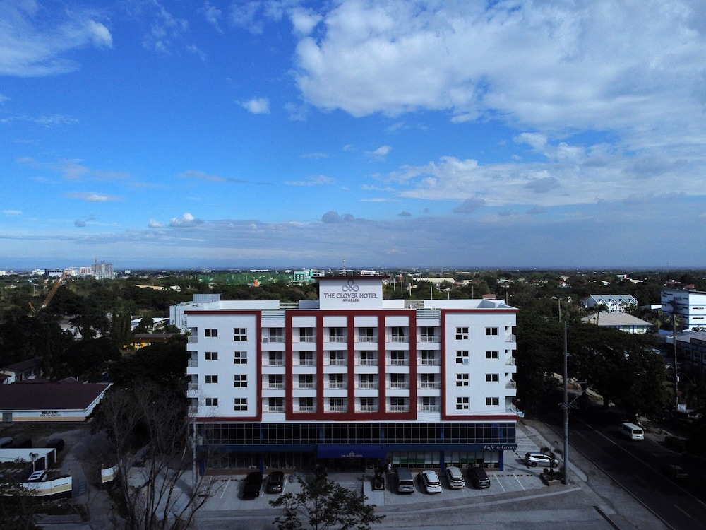 The Clover Hotel Angeles City managed by Cocotel 2/50