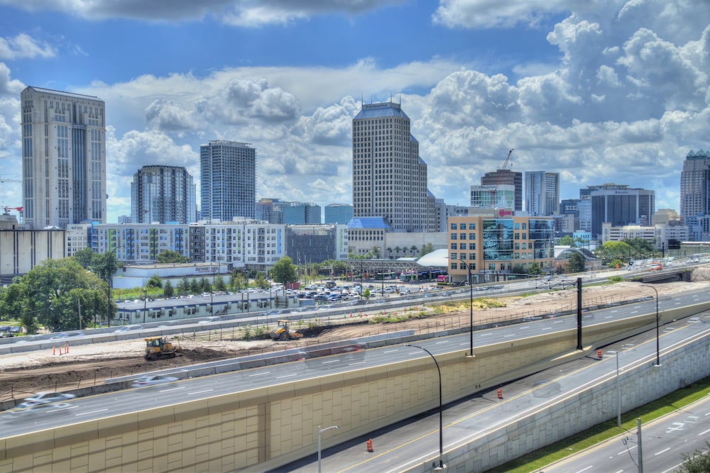 Crowne Plaza Downtown Orlando 32/79