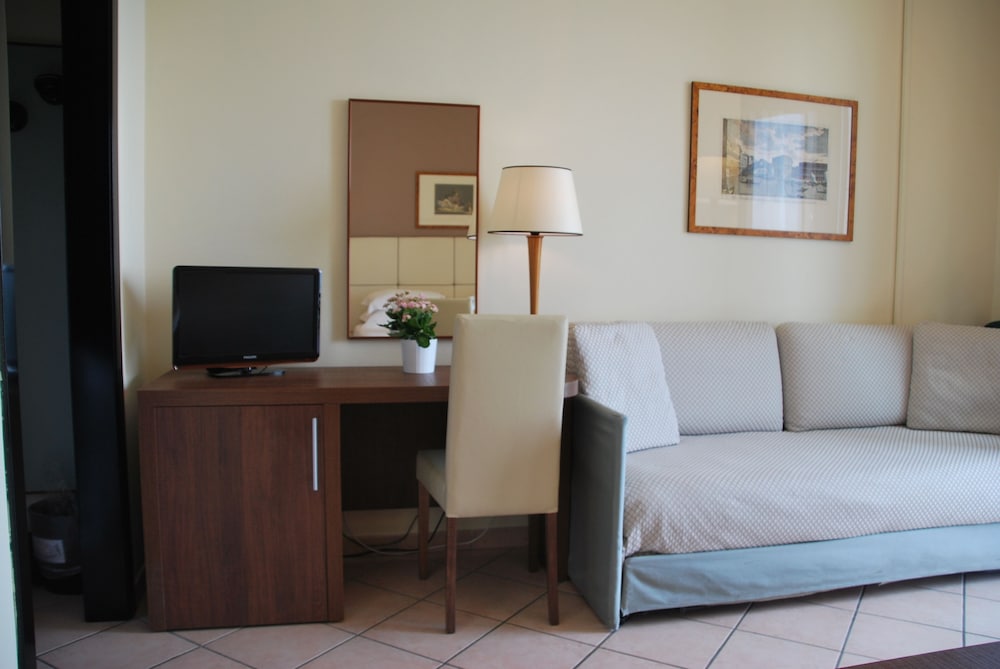 Domus Mariae Albergo 17/48