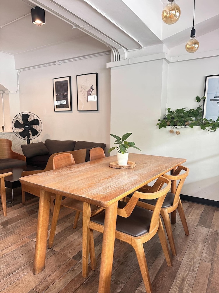 T Hostel at Victory Monument 35/46