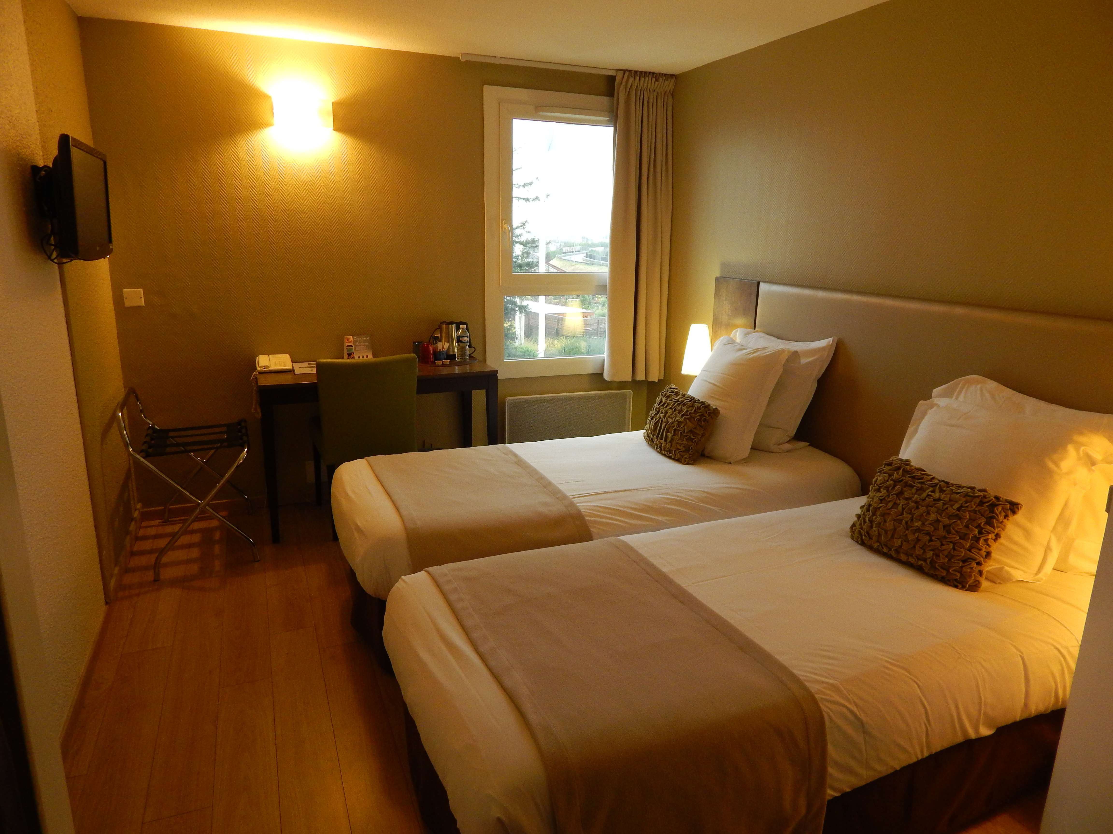 Standard, Twin Beds