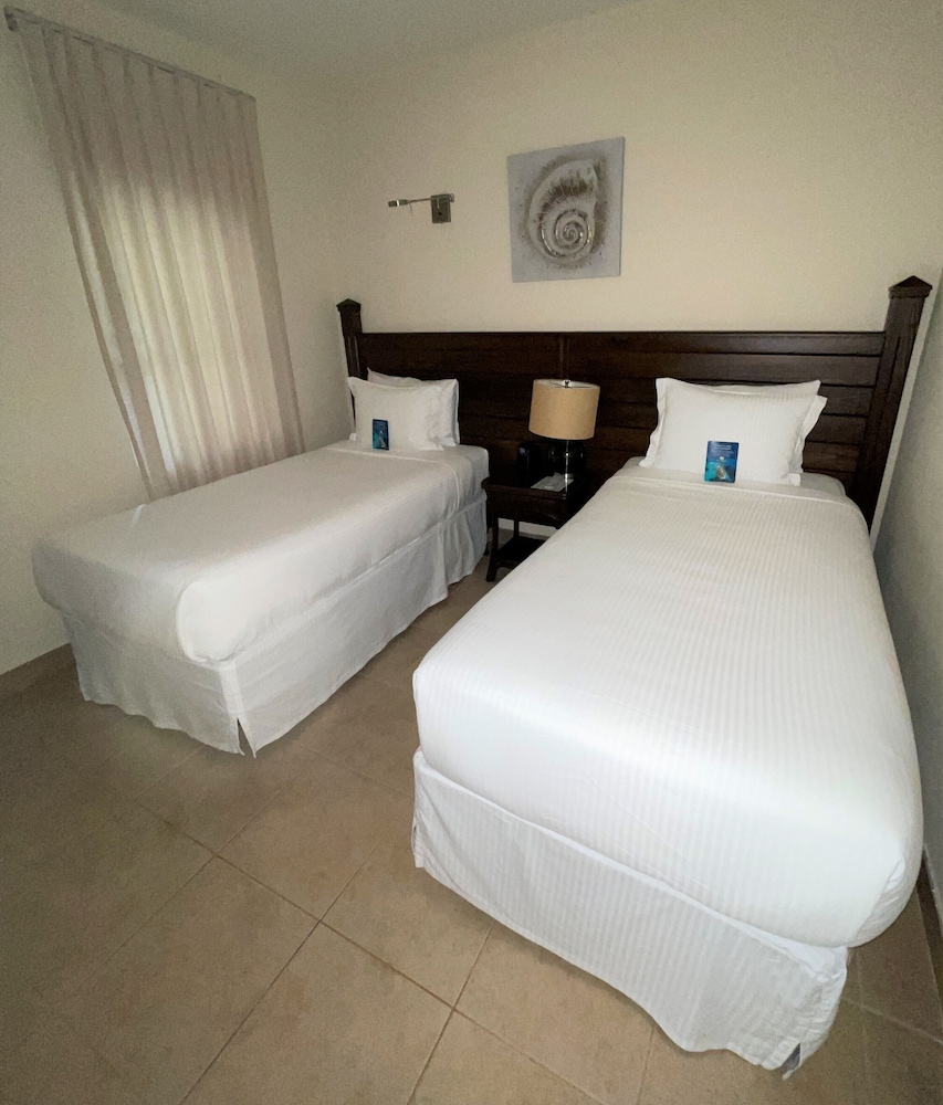 Reef Residences 8/50